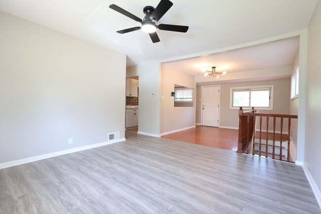Building Photo - Beautifully Renovated 3BR Ranch with HUGE Backyard & Modern Updates