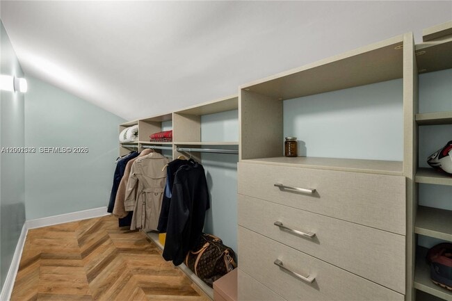 Building Photo - 320 NE 88th St