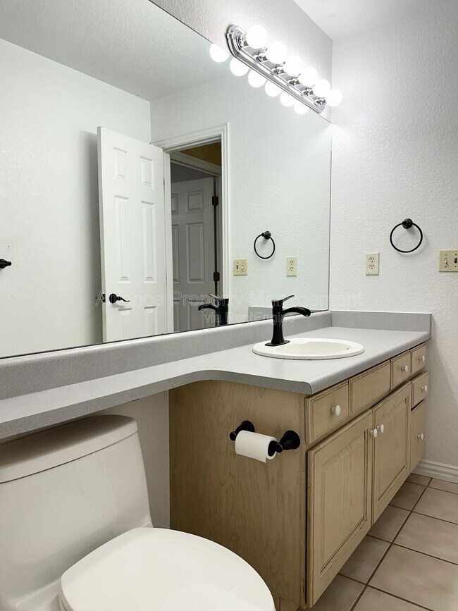 Building Photo - 4420 Cobbleskill Dr