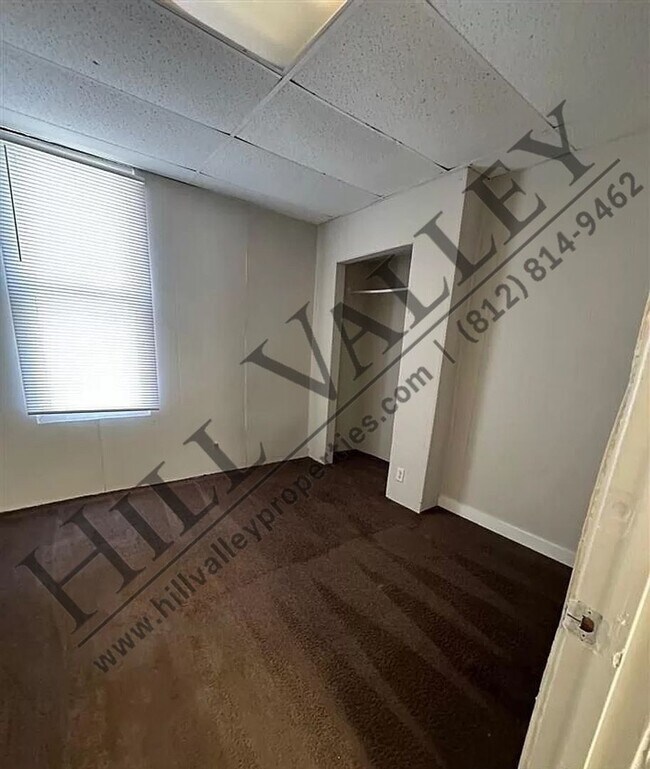 Building Photo - Two Bedroom Home