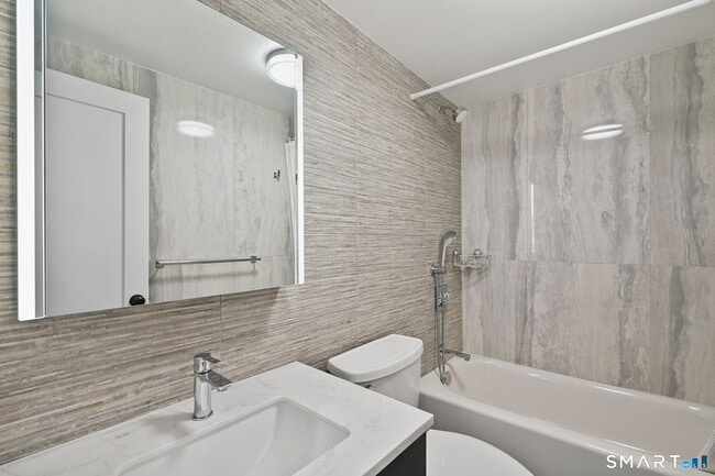 Building Photo - 60 Strawberry Hill Ave