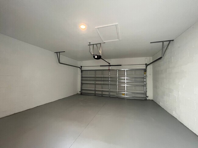 Building Photo - Townhome in Bridgewalk
