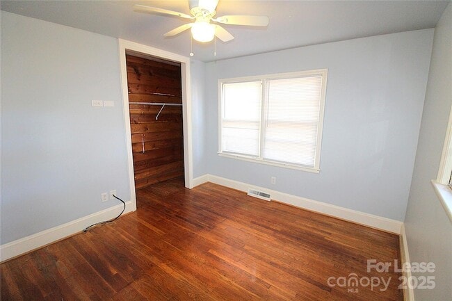 Building Photo - 3517 Carlyle Dr