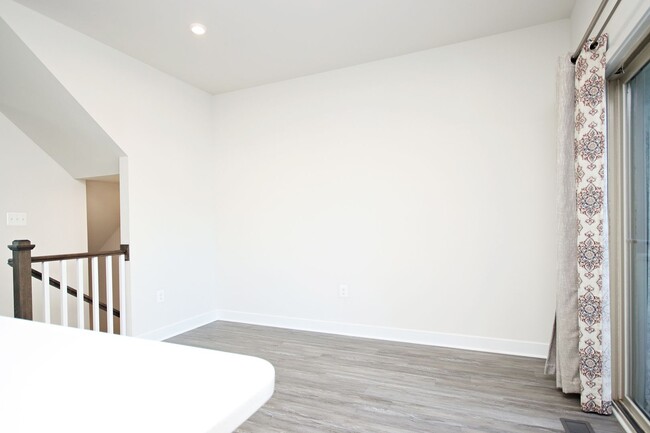 Building Photo - Pet Friendly Rivanna Village Townhome (Lea...