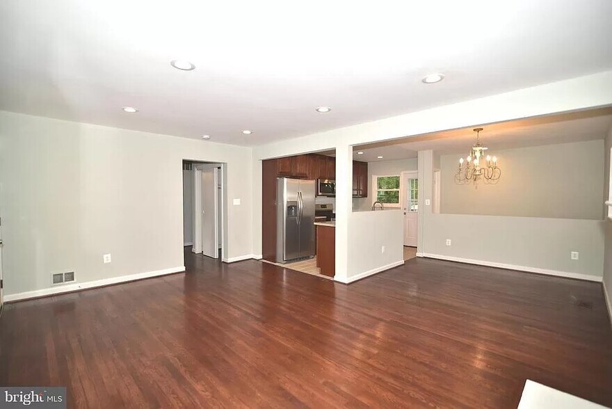 Building Photo - 6900 Lansdale St