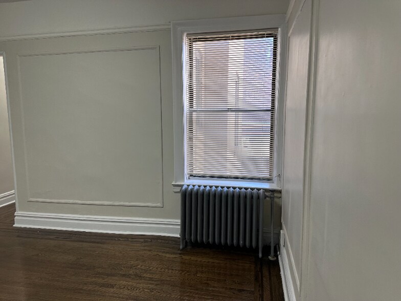 Building Photo - 18 Kensington Ave