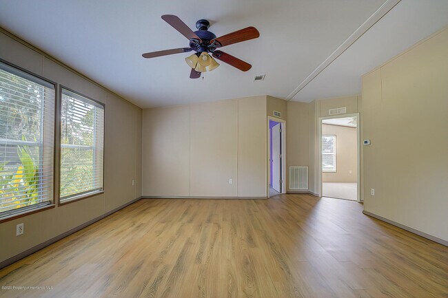 Building Photo - 14820 Aubrey Ave