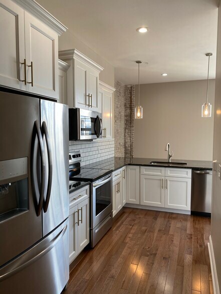 Building Photo - 428 Lackawanna Ave