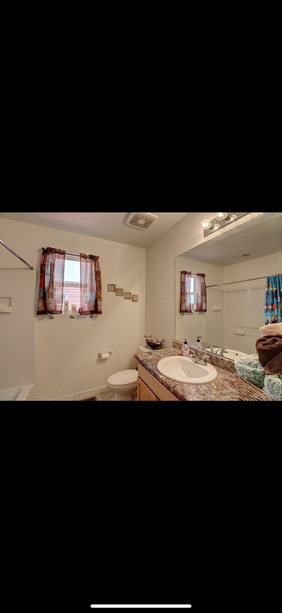 Building Photo - 18601 E 50th Pl