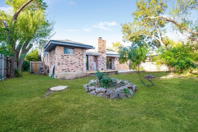 Building Photo - 9427 Braeburn Glen St