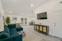 Building Photo - 1273 Palisades Dr