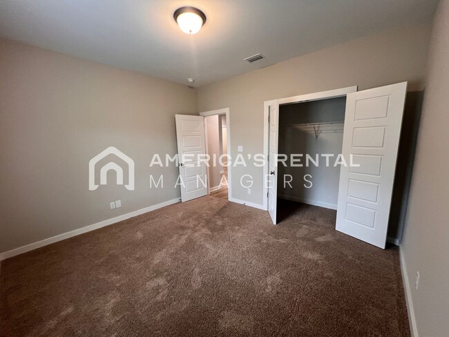 Building Photo - Home for Rent in Bay Minette, AL!! View with 48 Hours Notice!