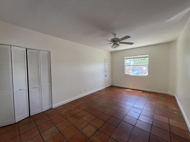 Building Photo - 323 Almeria Rd