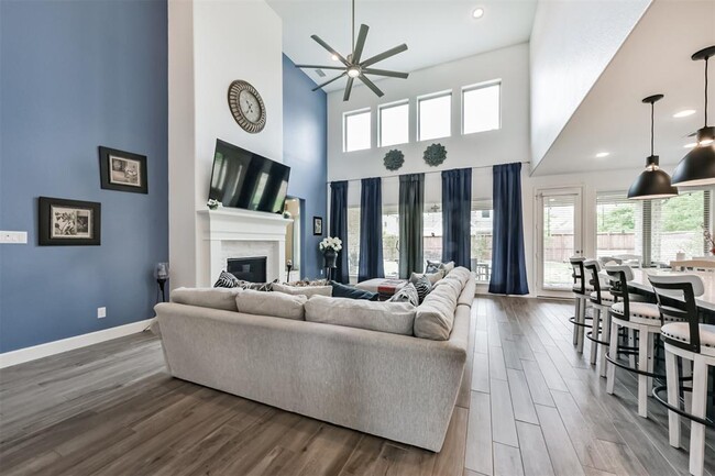 Building Photo - 27208 Starry Oaks Dr