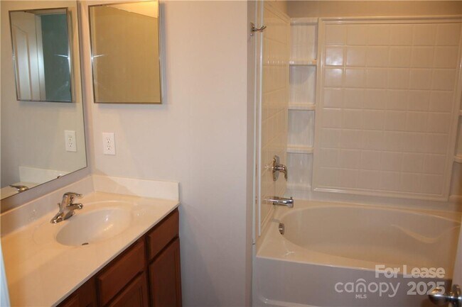 Building Photo - 13316 Calloway Glen Dr