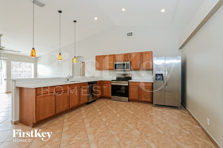 Building Photo - 1168 SW Idol Ave