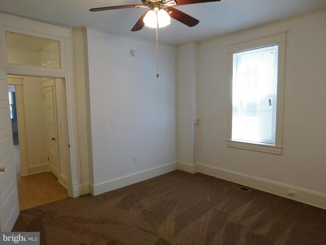 Building Photo - 404 Camden Ave