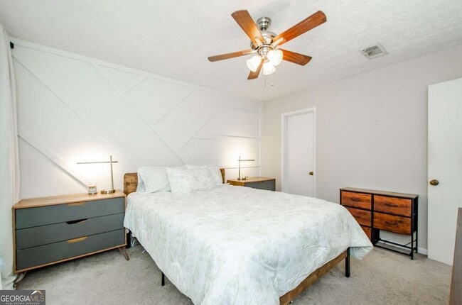 Building Photo - 5157 Roswell Rd