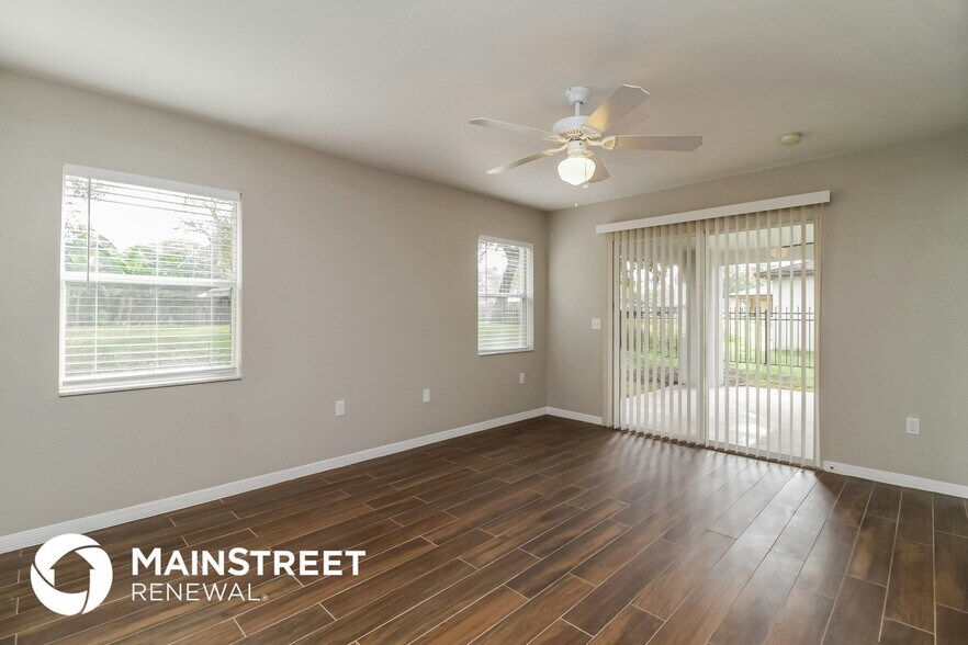 Building Photo - 2441 S Marshall Ave