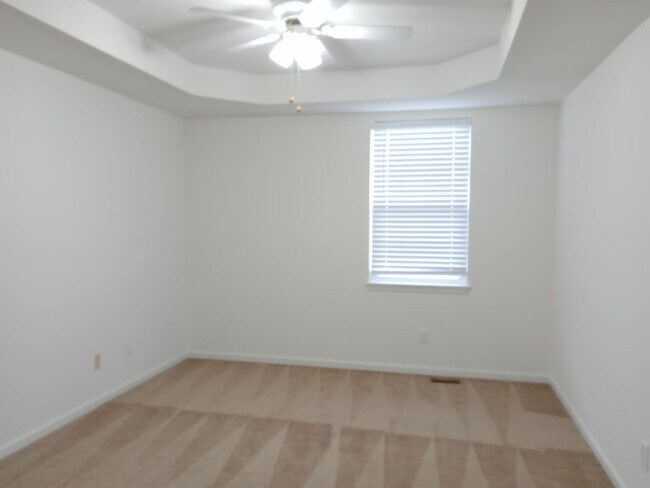 Building Photo - 5013-5015 Carrie Ridge Dr.