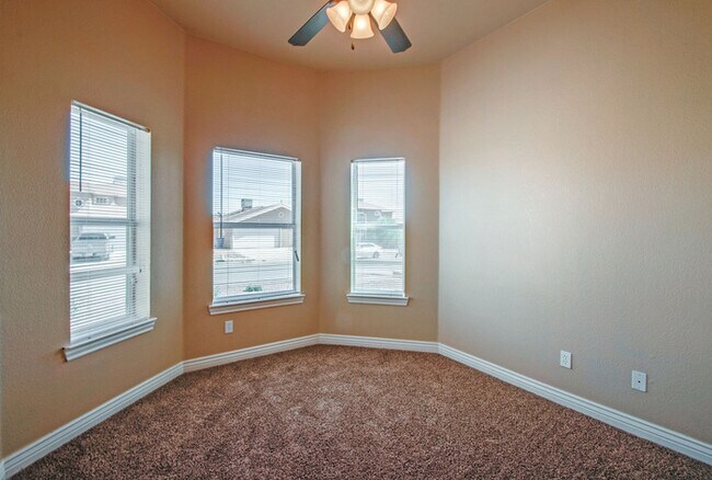 Building Photo - Northeast Home w/ Refrigerated Air