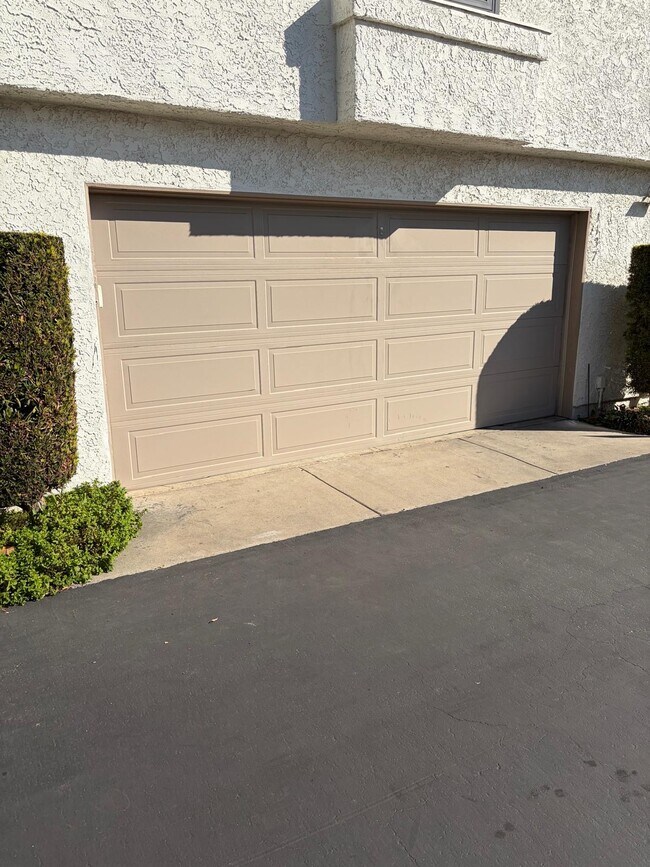 Building Photo - 1137 Mission Verde Dr