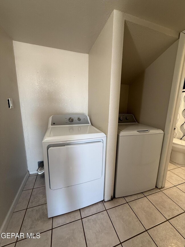 Building Photo - 140 Indian Head Rd