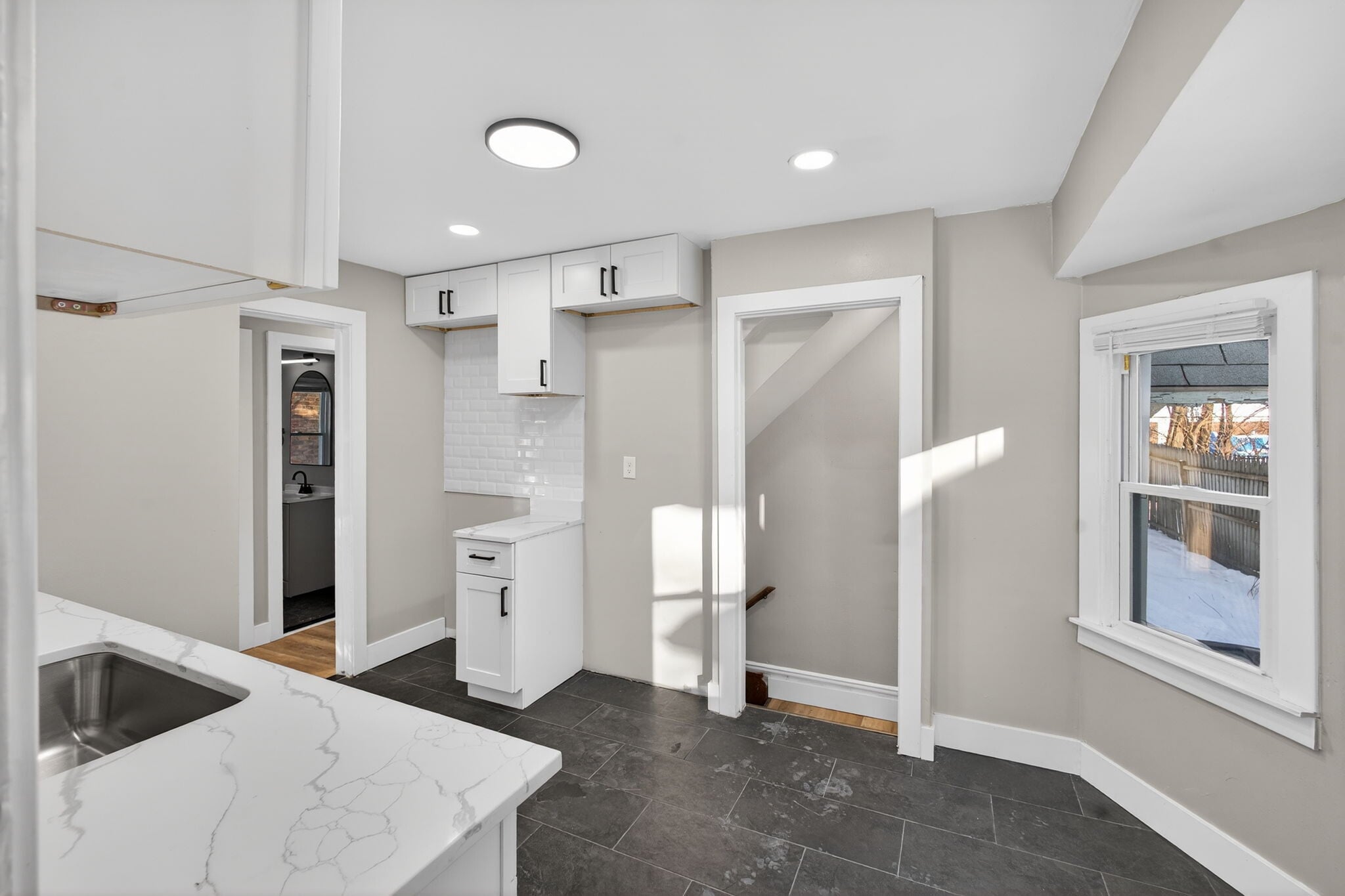 Building Photo - 20040 Regent Dr