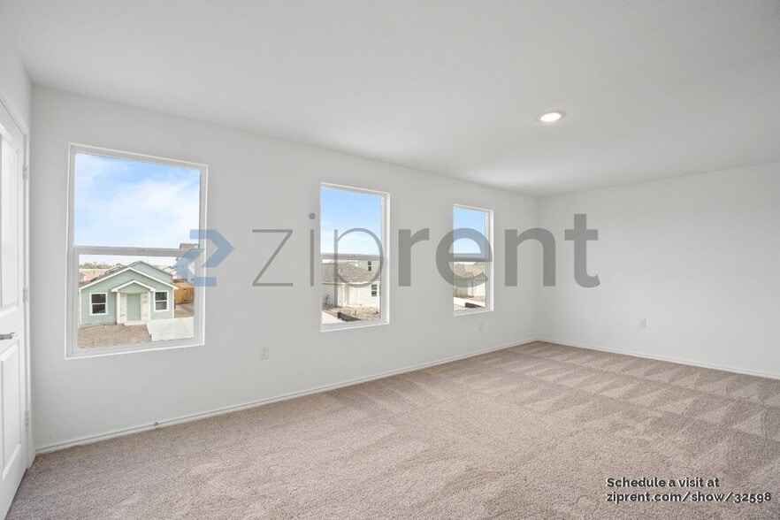 Building Photo - 3910 Poteet Pl