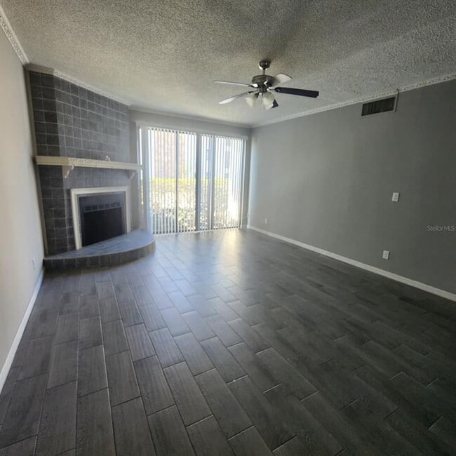 Building Photo - 2040 San Marcos Dr SE