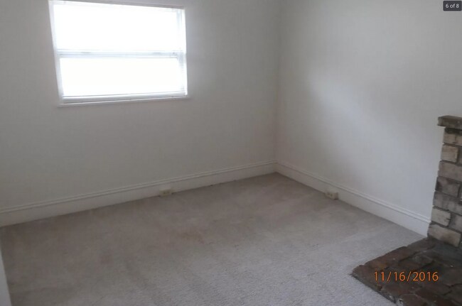 Building Photo - 137
