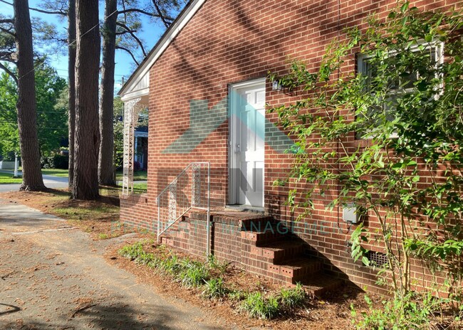 Building Photo - 414 N 3rd St