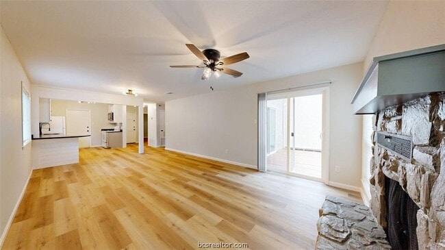 Building Photo - 1112 Airline Dr