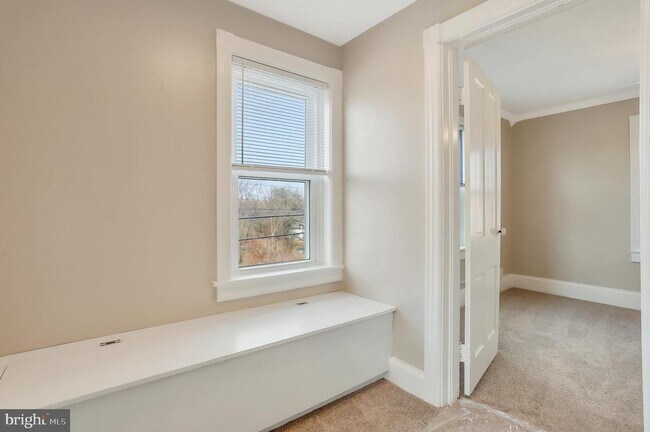 Building Photo - 8964 Anthony Hwy