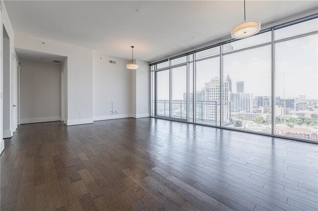 Building Photo - 1065 Peachtree St NE