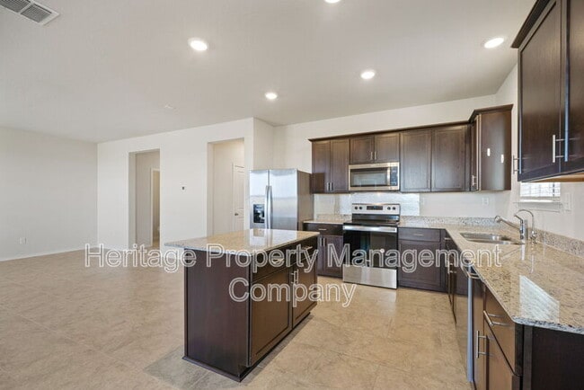 Building Photo - 7327 Tradinghouse Ln