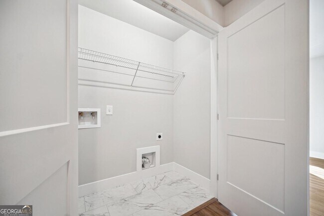 Building Photo - 6405 Crystal Cove Trail