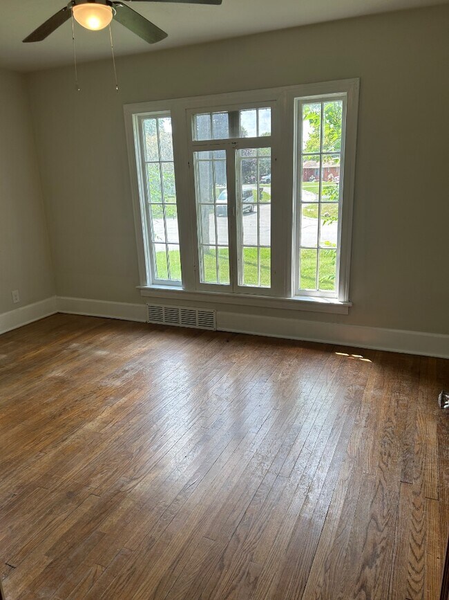 Building Photo - 2510 Grand Blvd