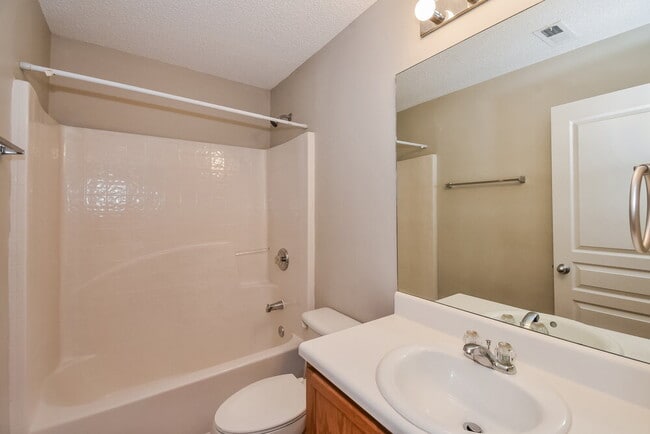 Building Photo - 57 Darbys Run Ct