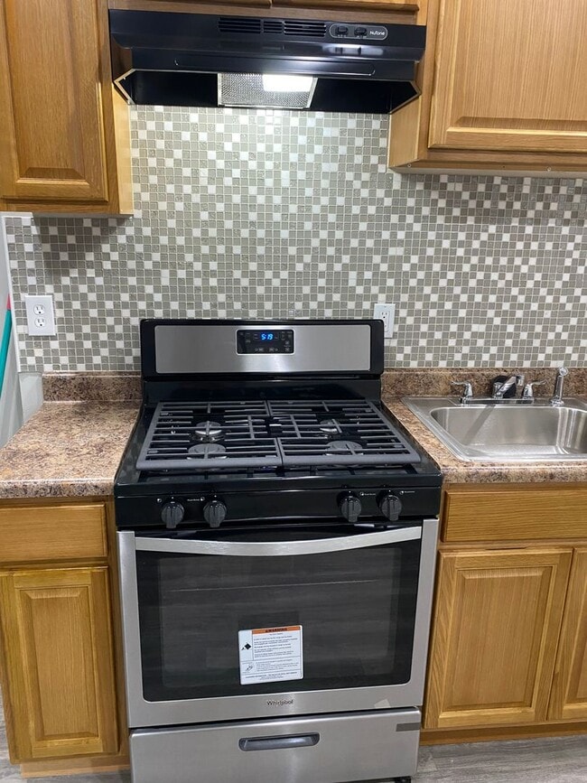 Building Photo - Front Porch Row - Oak Lane