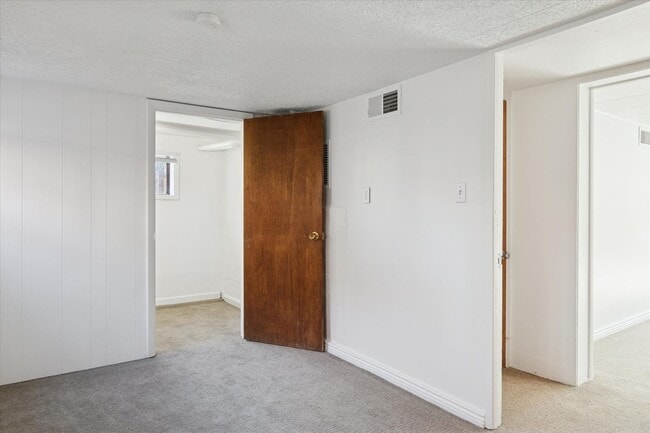 Building Photo - Bright & Updated 2-Bed Boulder Duplex with Huge Private Yard!!