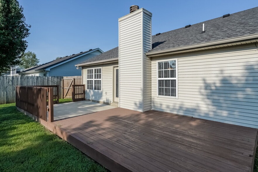Building Photo - 1185 Tiree Dr