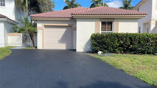 Primary Photo - 6952 SW 148 Ln