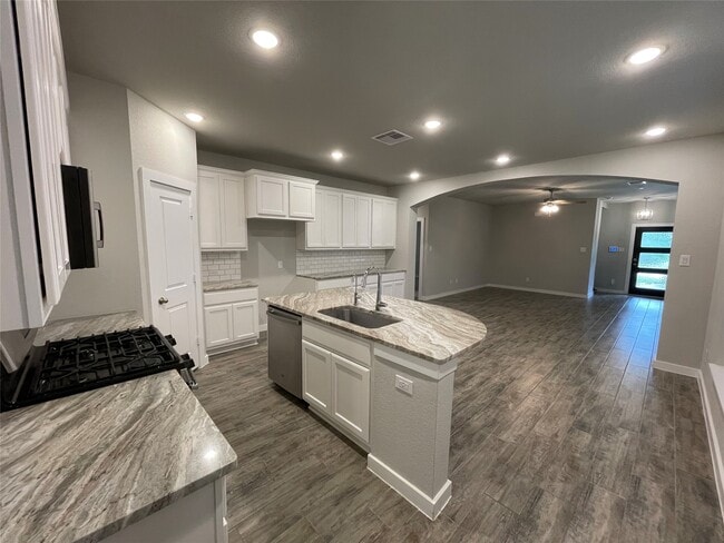 Building Photo - 5026 Mint Orchard Dr