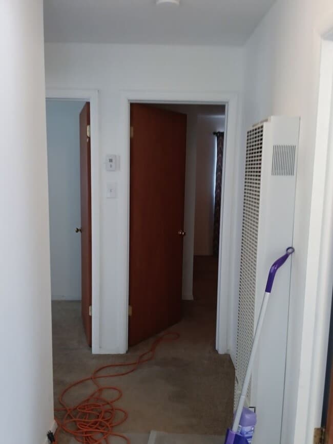 Building Photo - 3 Bedroom, 2-Bathroom in the NE Heights, Close to Everything.