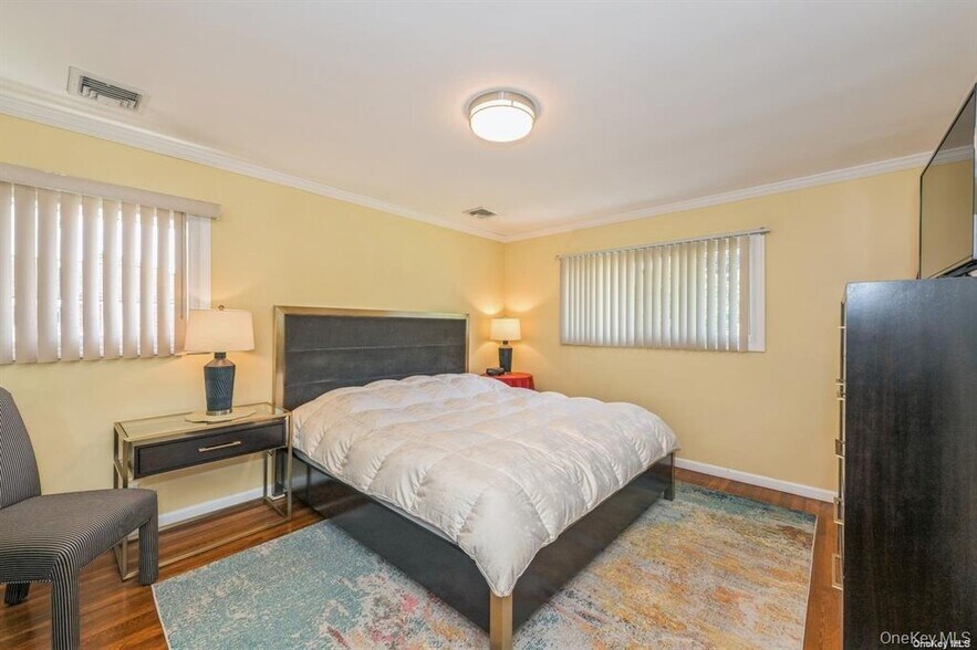 Building Photo - 41 Eaton Rd