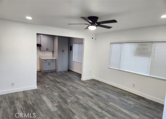 Building Photo - 714 W 95th St