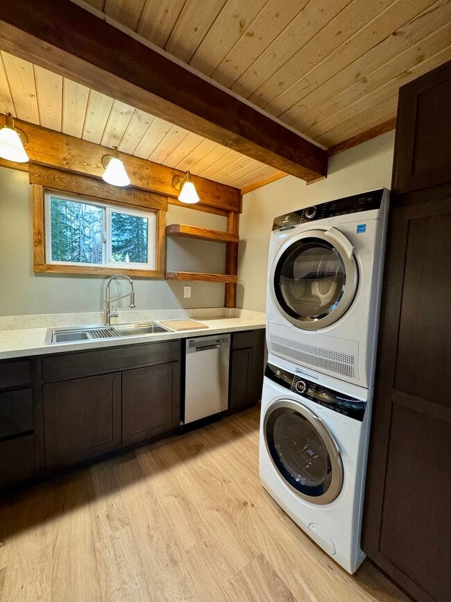 Building Photo - MOOSE CABIN