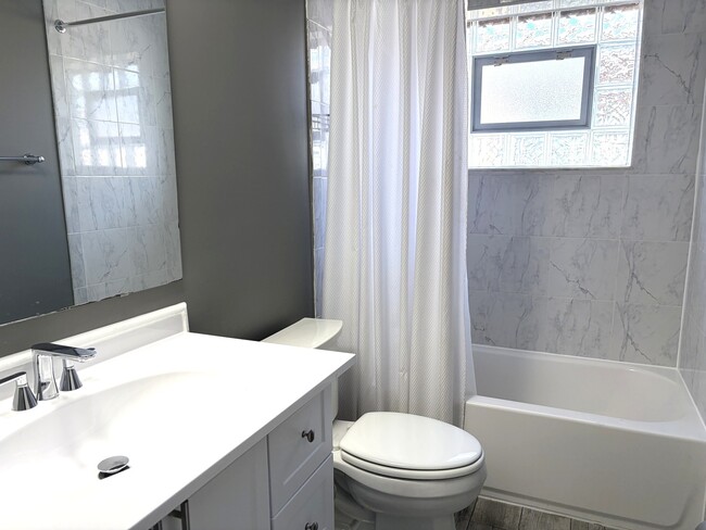 Building Photo - 8222 W Grand Ave