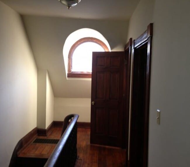 Building Photo - 2643 Bellevue Ave